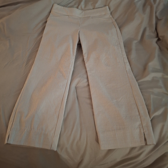 Elle Cream Pinstripe Cropped Women's Pants - Picture 3 of 10